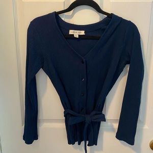 Amour Vert top with tie